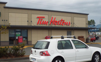 Tim Hortons Closed outside