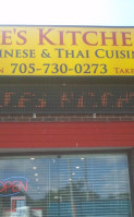Lee's Kitchen Chinese Thai Cuisine food