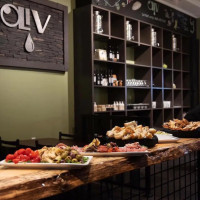 Oliv Tasting Room Artisan Kitchen food