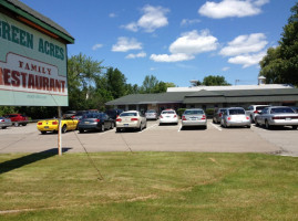 Green Acres Family Restaurant outside