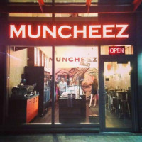 Muncheez food