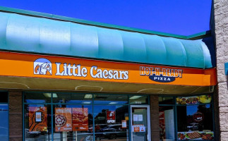 Little Caesars Pizza outside