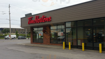 Tim Hortons outside