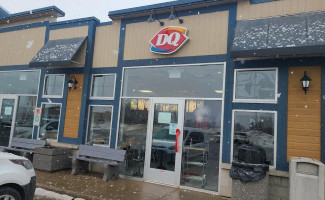 Dairy Queen (treat) outside