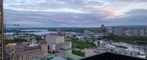 Marriott Ottawa Executive Lounge outside