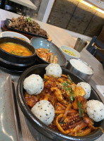 Onggi Korean Cuisine food