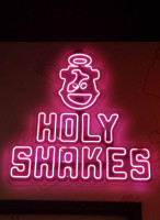 Holy Shakes Brampton East food