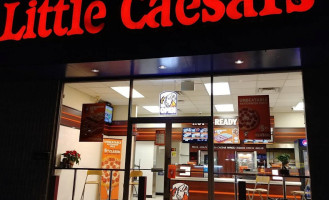 Little Caesars Pizza outside