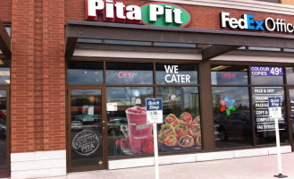 Pita Pit outside