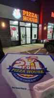 2 For 1 Pizza House food