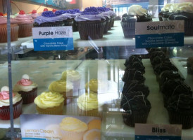 Fuss Cupcakes food