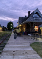 Island Stone Pub outside