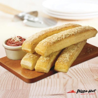 Pizza Hut food