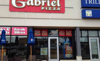 Gabriel Pizza food