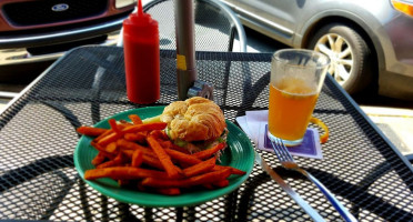 Islander Pub Grille food