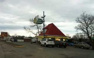 Dairy Queen outside