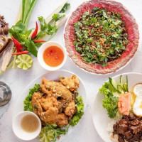 Phnom Penh Restaurant Ltd food