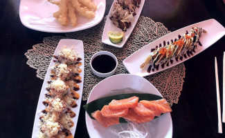 Izumi Sushi food