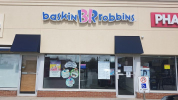 Baskin Robbins food