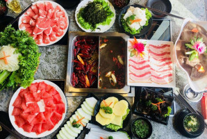 Dé Zhuāng Huǒ Guō Morals Village Hotpot food