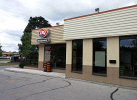 Dairy Queen Grill Chill inside