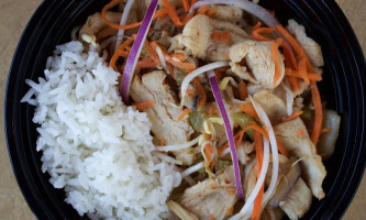 Mongo's Fresh, Fast Stir Fry food