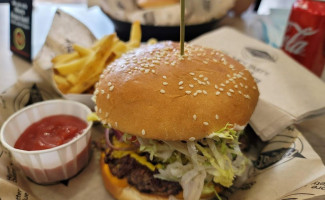 Fatburger West Edmonton Mall food