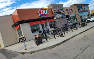 Dairy Queen Grill Chill outside