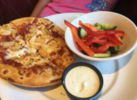 Boston Pizza food