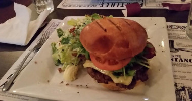 Au Fond Du Baril Pub Vaudreuil Dorion food