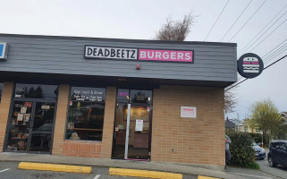 Deadbeetz Burgers outside