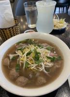 Pho Hoang Seasons food