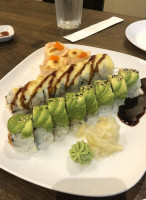 Kami Sushi food