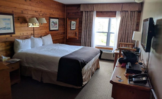 The Bras d'Or Lakes Inn inside