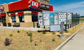 Dairy Queen Grill Chill outside