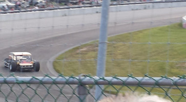 Kawartha Downs Events outside