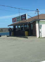 Bay Side Drive-in outside