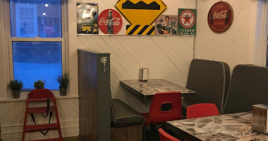 Cantine L'Express inside