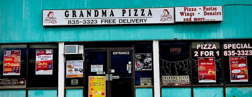 Grandma Pizza outside