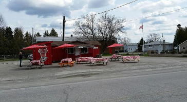 Oli's Little Red Chip Wagon outside