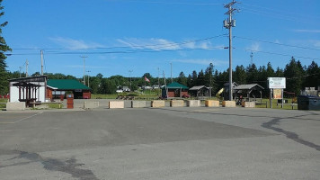 Canteen Green outside