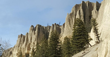 Hoodoo Lounge Grill outside