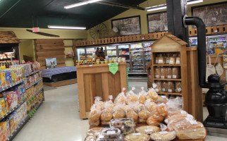 Courtenay Country Market inside