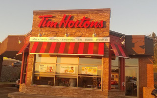 Tim Hortons outside