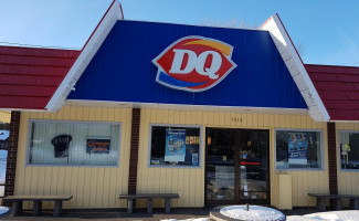 Dairy Queen Deux-Montagnes outside