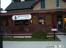 Schooners On First outside