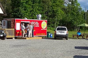 Big Al’s Chuckwagon outside