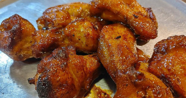 Leonardo's Pizzeria And Smokehouse food