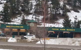 Radium Mountainside Market outside