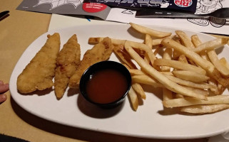 Boston Pizza food